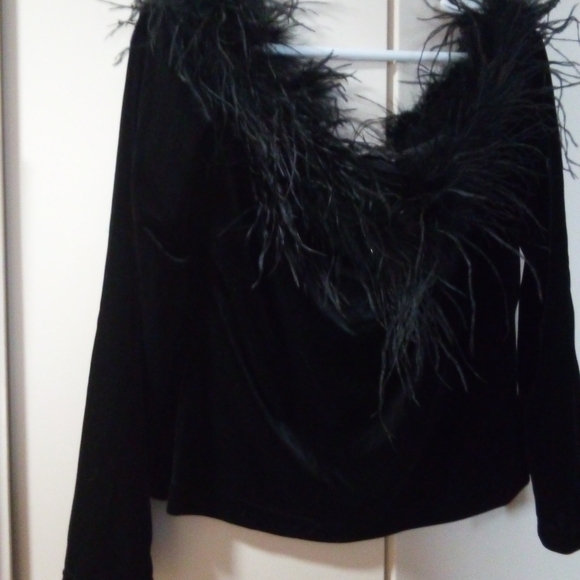 Women's Top - Picture 7 of 7